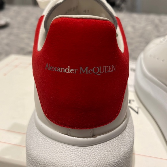 Alexander McQueen Larry sneakers men size 41. Worn once - Picture 2 of 4